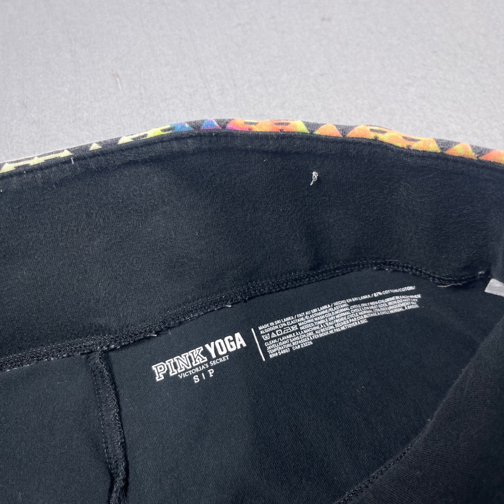 Victoria's Secret PINK Yoga Capri Leggings Women S Black Sequin Logo‎ Waistband - Picture 7 of 9